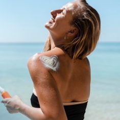 Сертификация солнцезащитных кремов и средств с SPF: как оформить документы правильно